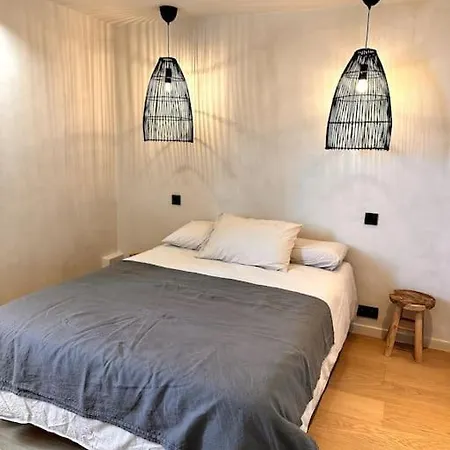 De Charme Avec Grand Jardin Centre Sur *