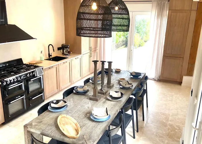 De Charme Avec Grand Jardin Centre Sur تروفيي سور مير