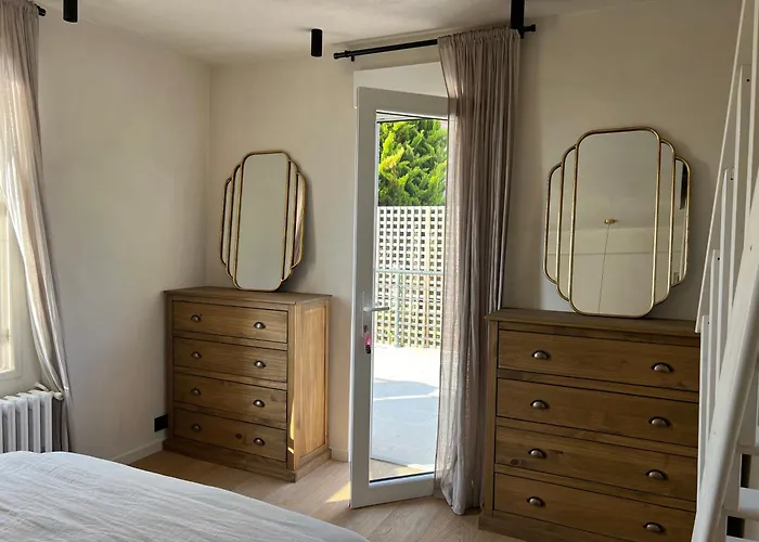 De Charme Avec Grand Jardin Centre Sur